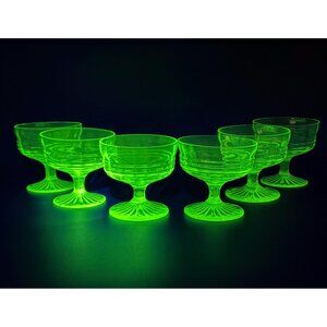 Vintage Anchor Hocking Circle Green Low Sherbet Uranium Glass Dessert Dishes Set